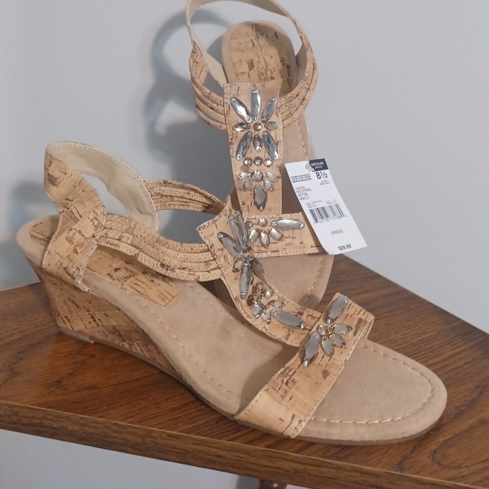 Women's dress sandals